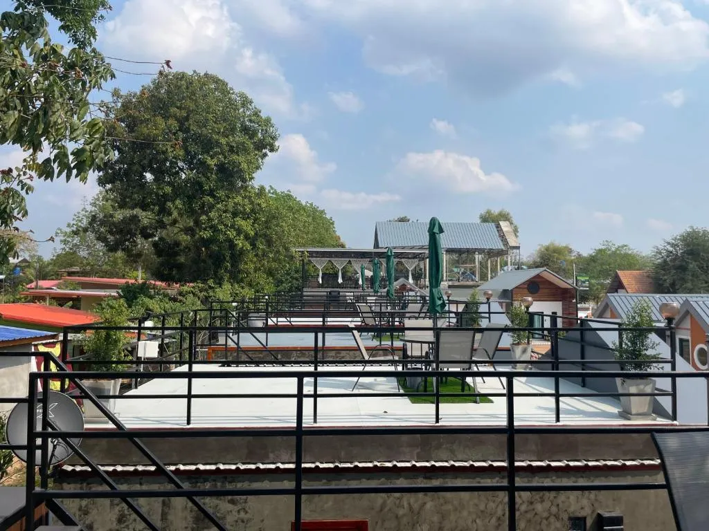 โมวิชญ์นาคาธิบดีรีสอร์ท, hotel in Ban Don Klang