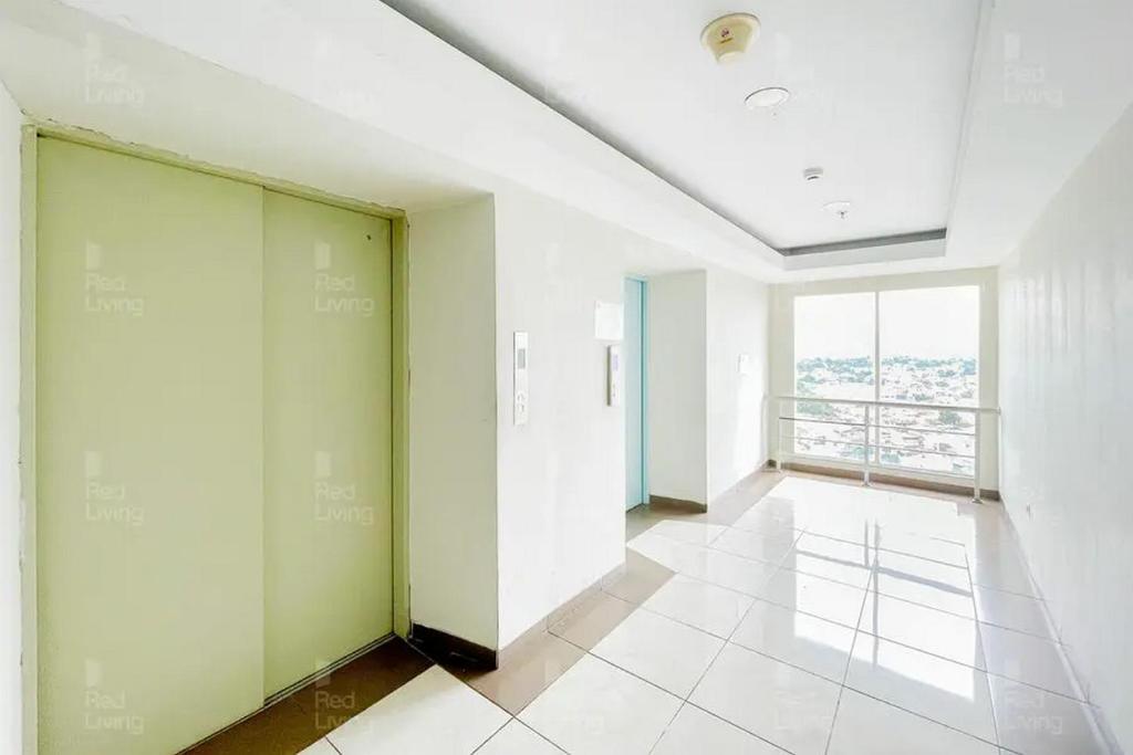 RedLiving Apartemen Green Lake View Ciputat &#8211; Pelangi Rooms 3 Tower E