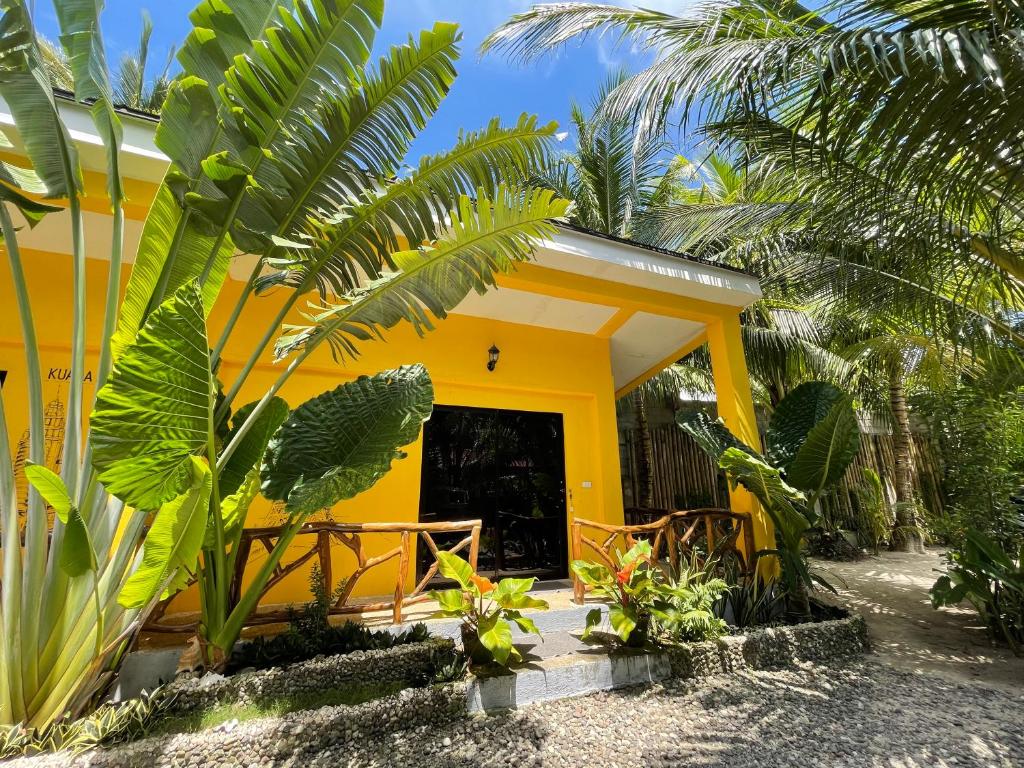 Apo Diver Beach Accomodation