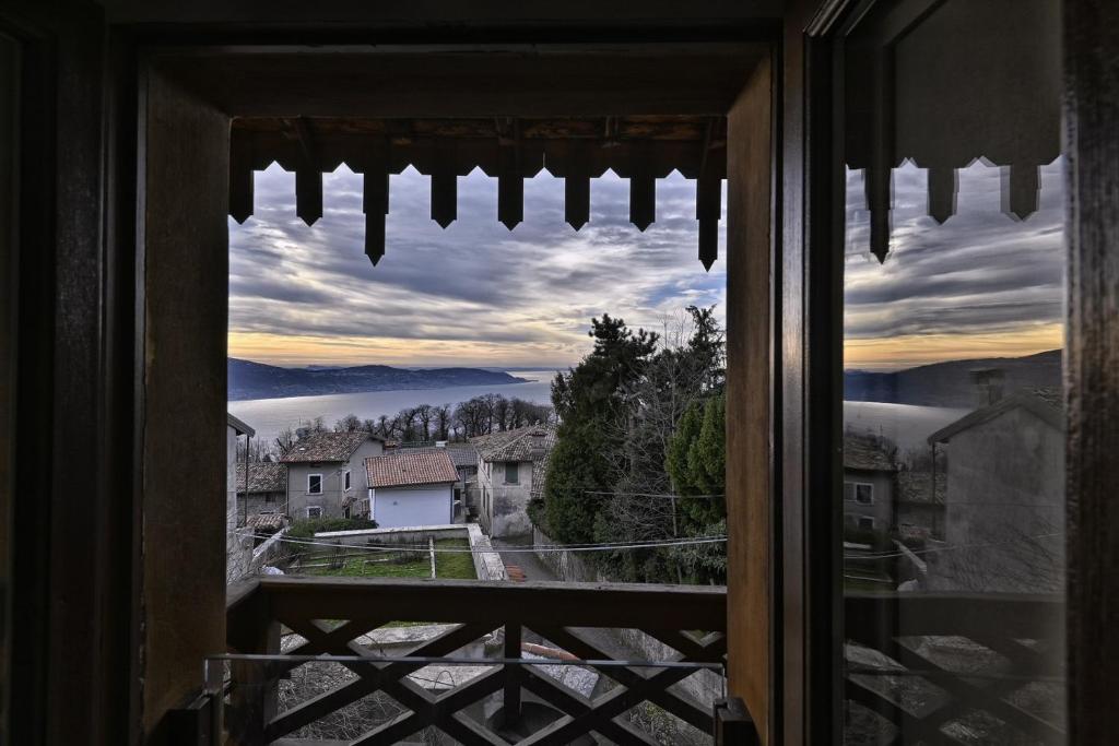 La Villanella by Theater Home - 2