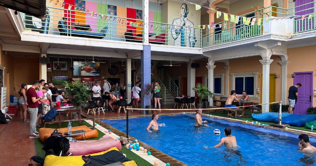 Swimming pool
