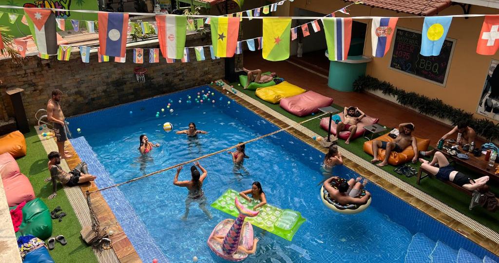 Swimming pool