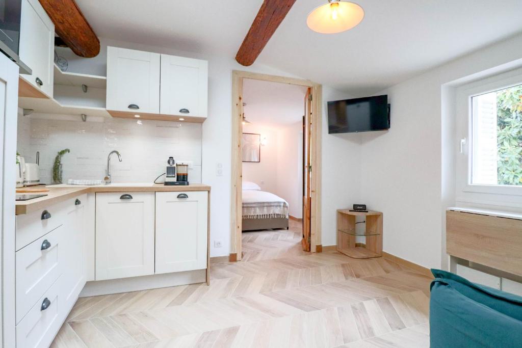 Luxurious & calm flat in heart of Old Antibes - 3