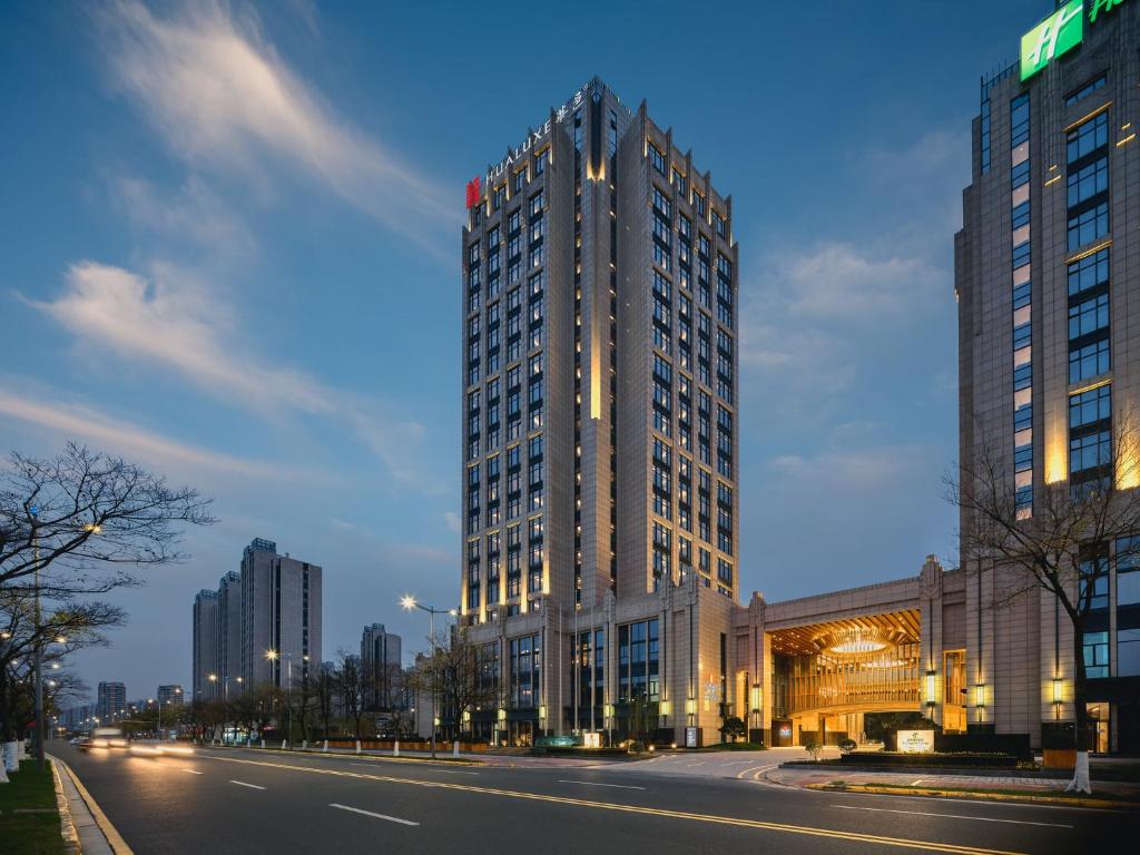 HUALUXE Kunshan Huaqiao by IHG - F1 Racing Preferred Hotel, Kchun-šan