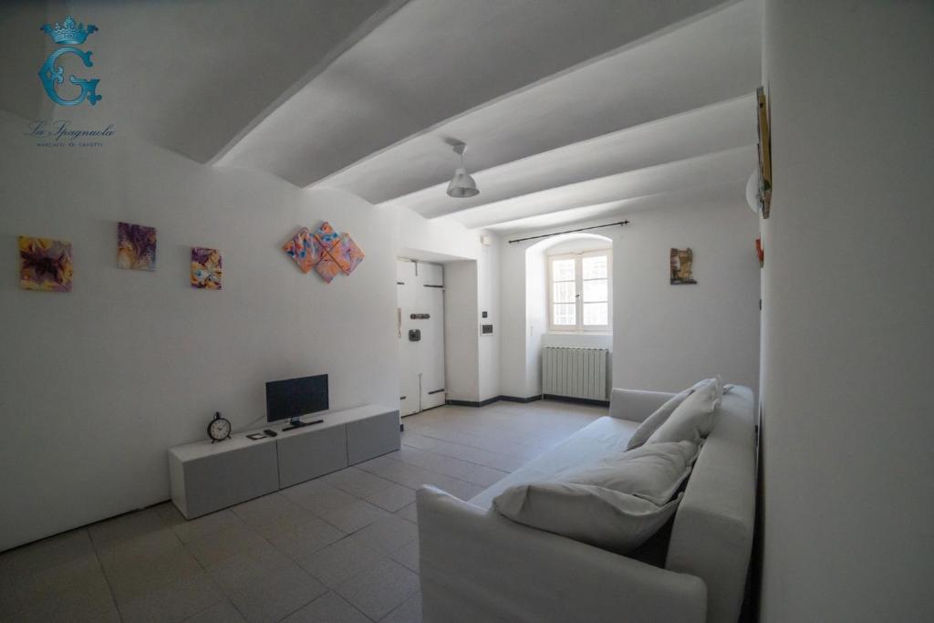Smart Ground Floor Apartment - 3