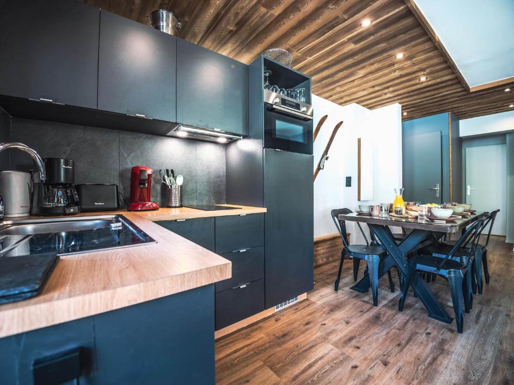 Appartement rénové, skis aux pieds, balcon, 3 pièces à Tignes - FR-1-502-358 - 1