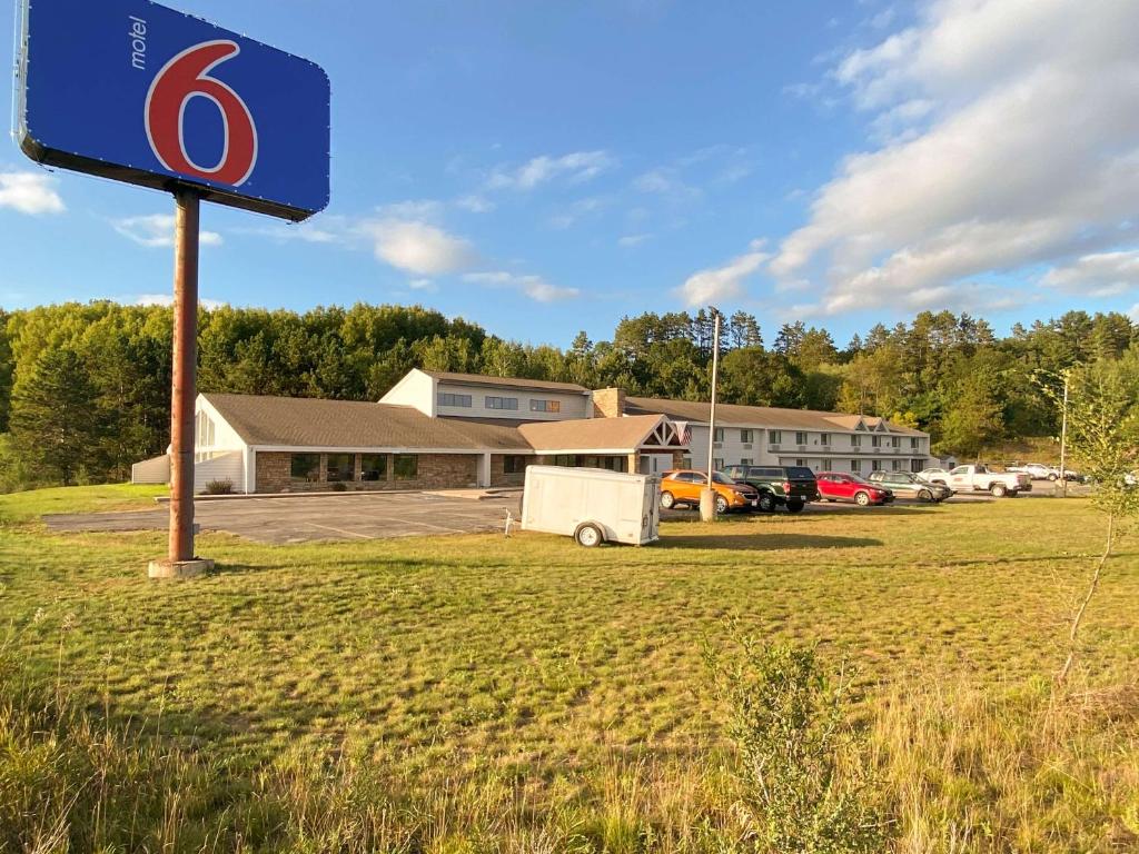 Motel 6 Norway, MI — Hotel in Norway (MI)