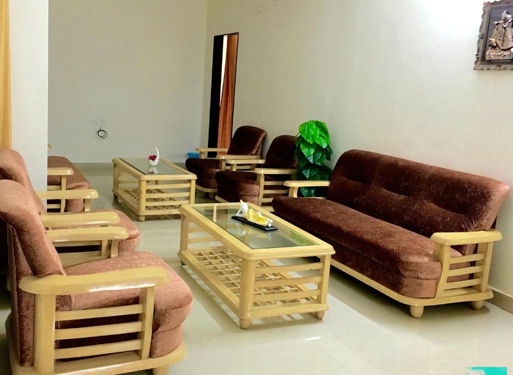 Flagship 76664 Hotel Smriti Grand photo