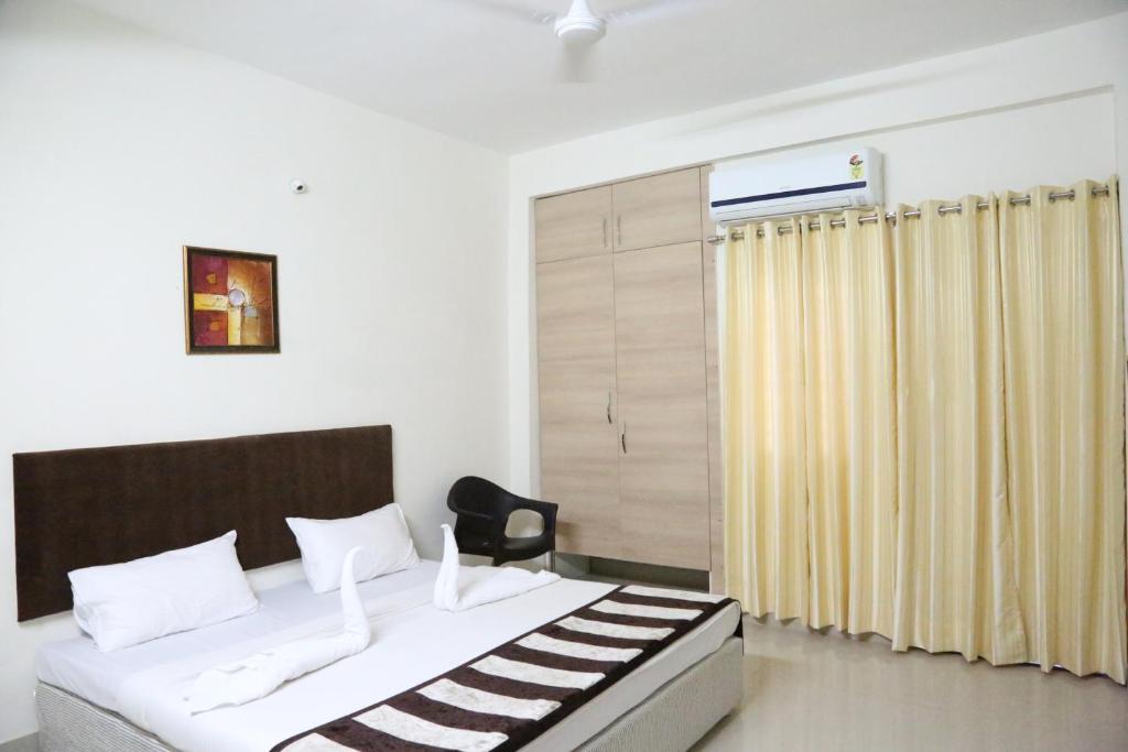 Flagship 76664 Hotel Smriti Grand photo