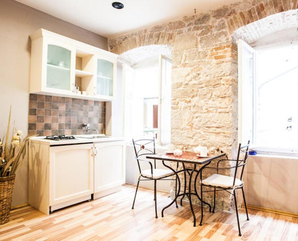 Zara City Apartments — Hotel in Zadar