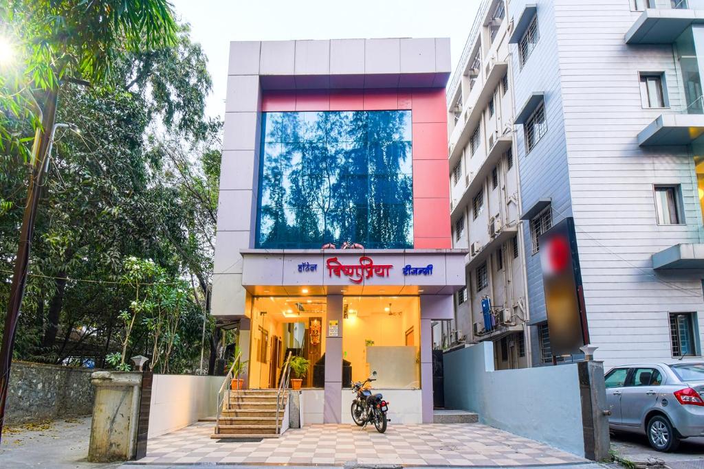 Hotel Vishnupriya Grand photo