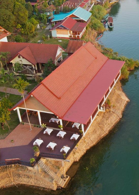 Ngoại cảnh khách sạn