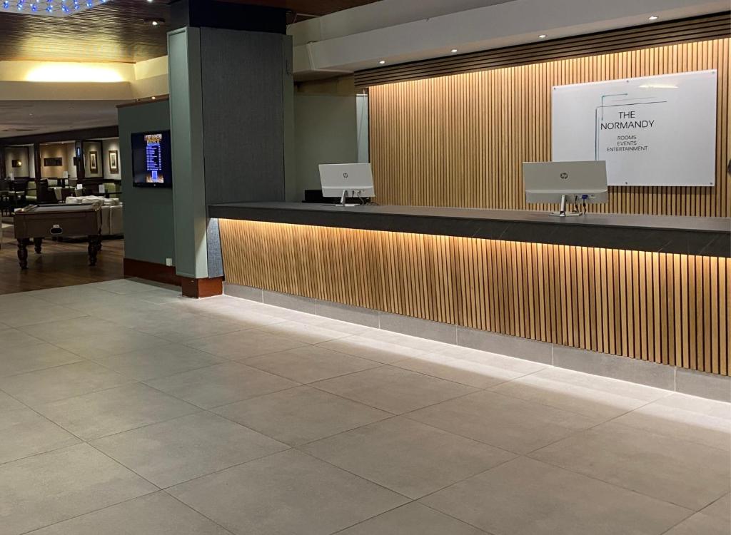 Normandy Hotel photo