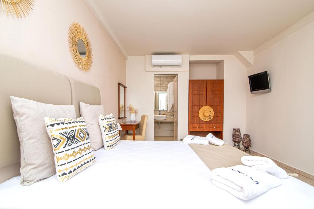 Despina Aparthotel by Philoxenia Hotel & SPA — Hotel rooms in Malia