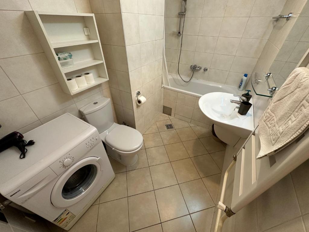 Nevena Belville Apartments photo