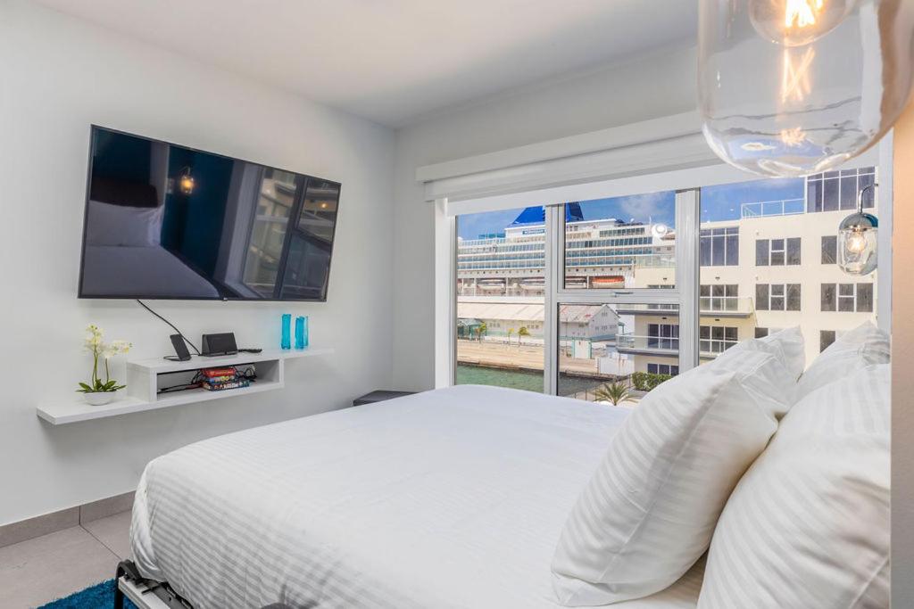 Modern Design Studio Ready For Enjoyment, Oranjestad