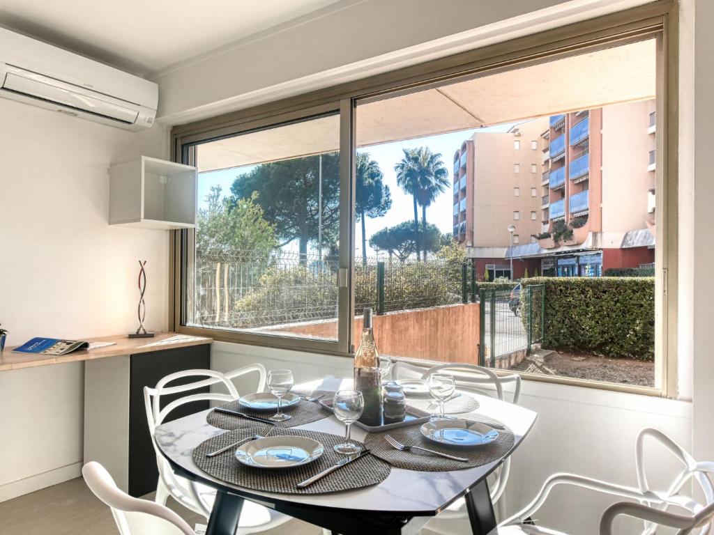 Apartment Le Méditerranée-3 by Interhome - 2