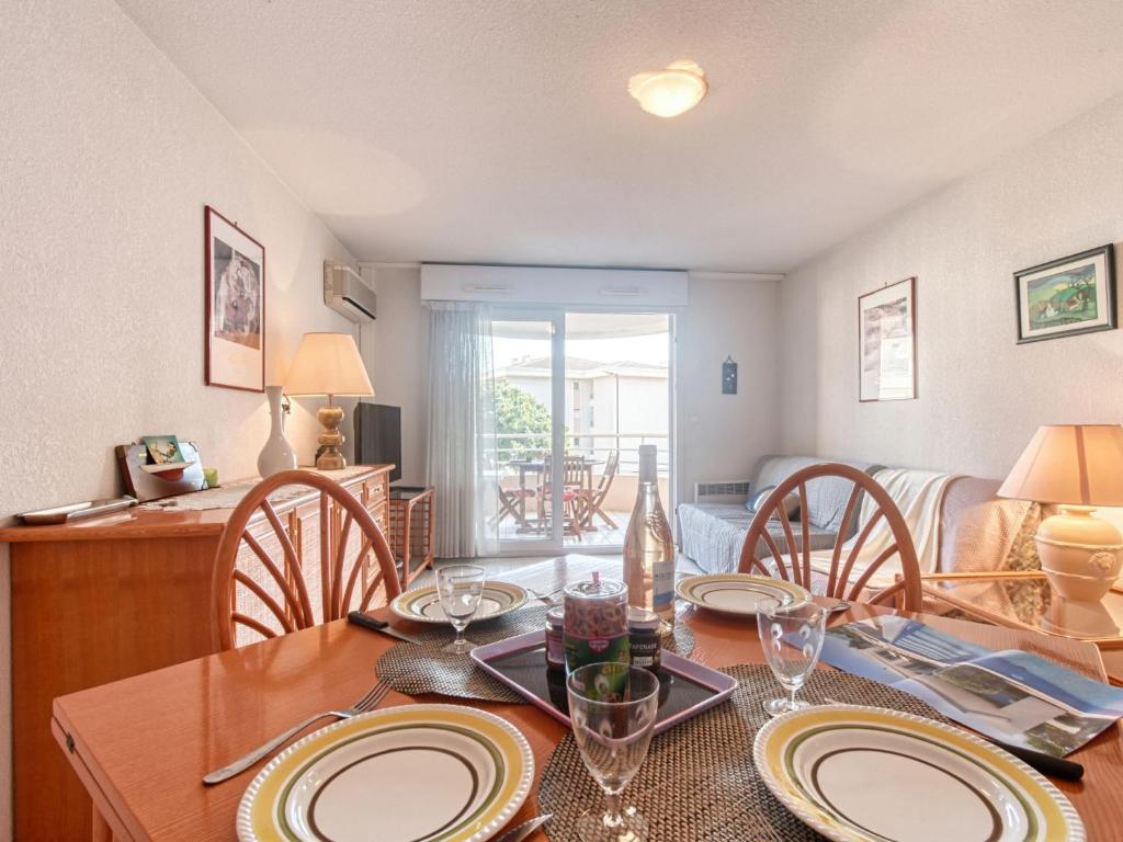 Apartment Le Consul-2 by Interhome - 2