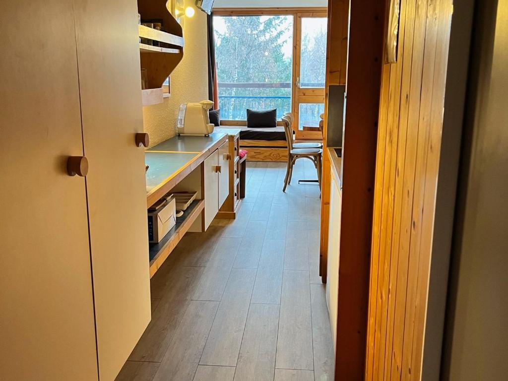 Studio rénové ski aux pieds avec balcon - FR-1-346-550 - 2