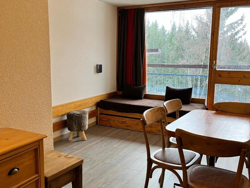 Studio rénové ski aux pieds avec balcon - FR-1-346-550 - 3