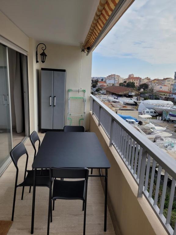 Charmant 2 pièces balcon vue mer - 3