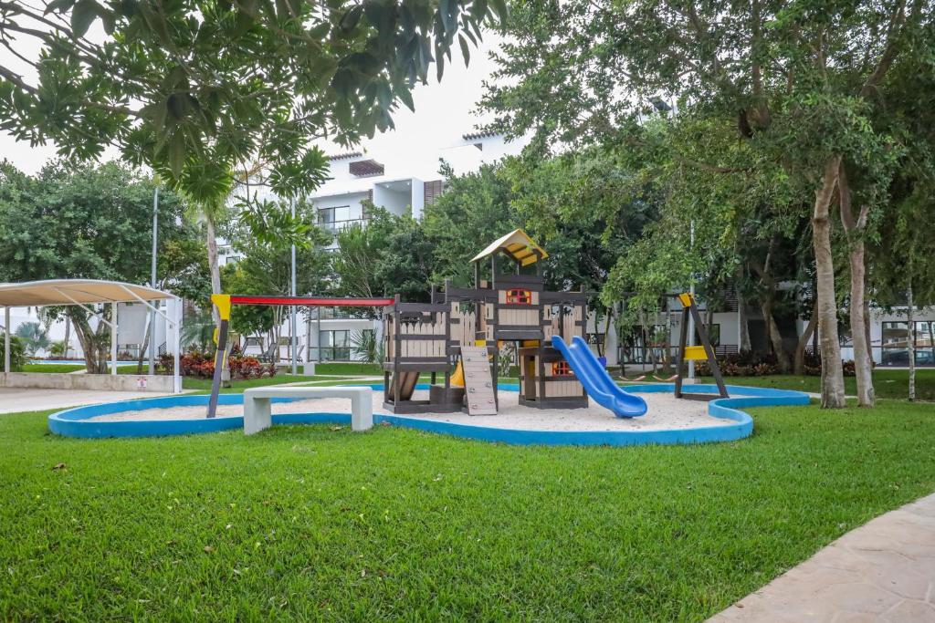 Departamento Lirios Residencial para 5 Alberca - 3
