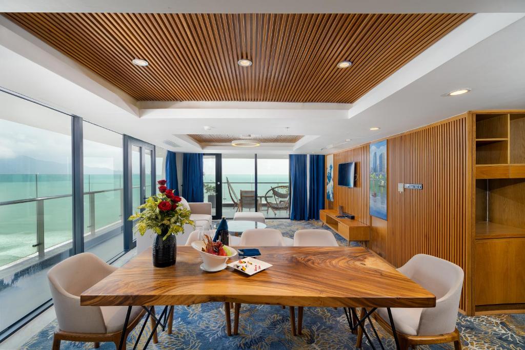 View, SALA DANANG BEACH HOTEL in Da Nang