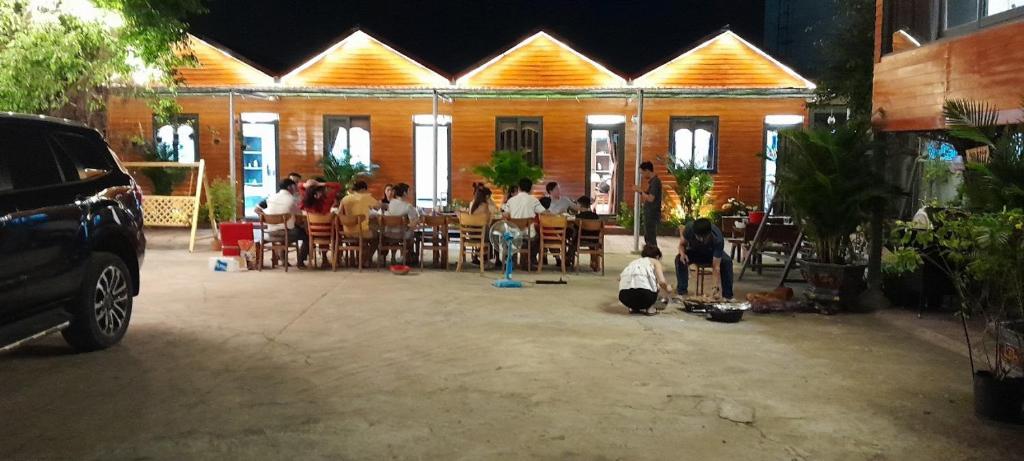 Quang Vinh Ho Tram