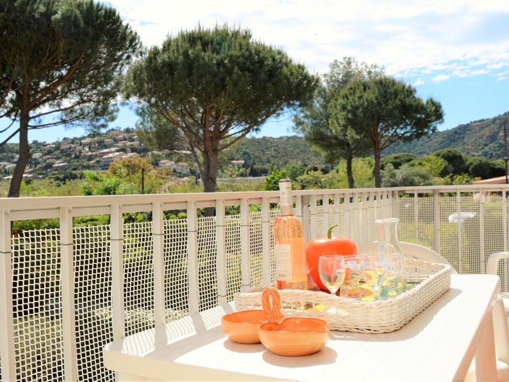 Appartement 2 pièces avec mezzanine et parking, proche plage - Le Lavandou - FR-1-251-205 - 2