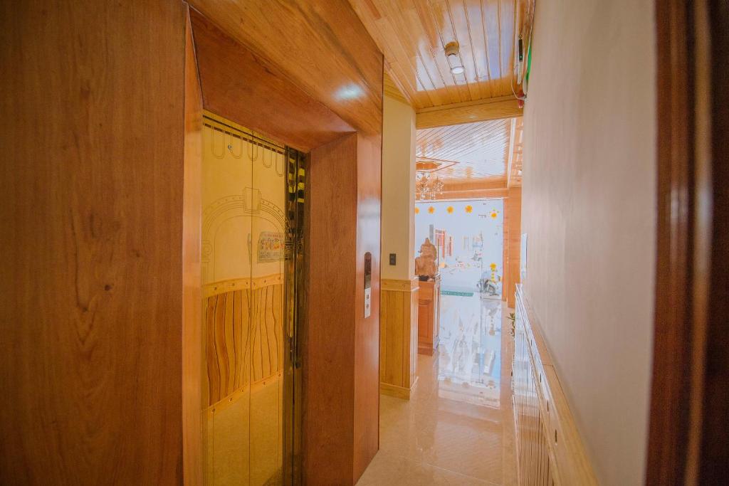 Latipha Hotel photo