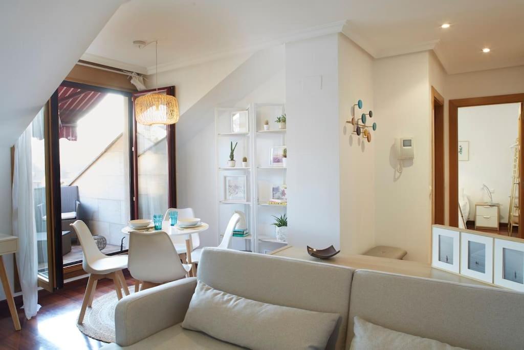 Apartamento con terraza a un paso de la playa - 2