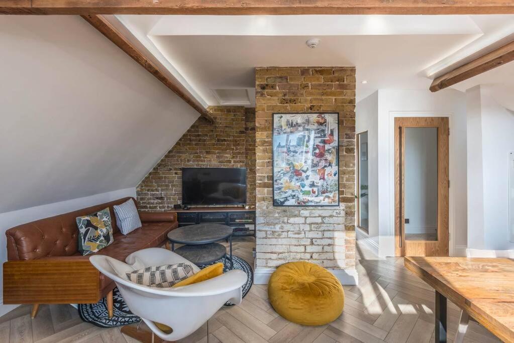 Seascape loft - Ramsgate Modern three bedroom apartment, Kent