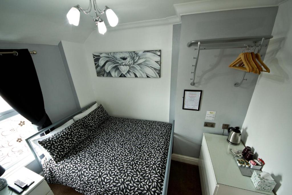 Rossall House Guest House photo