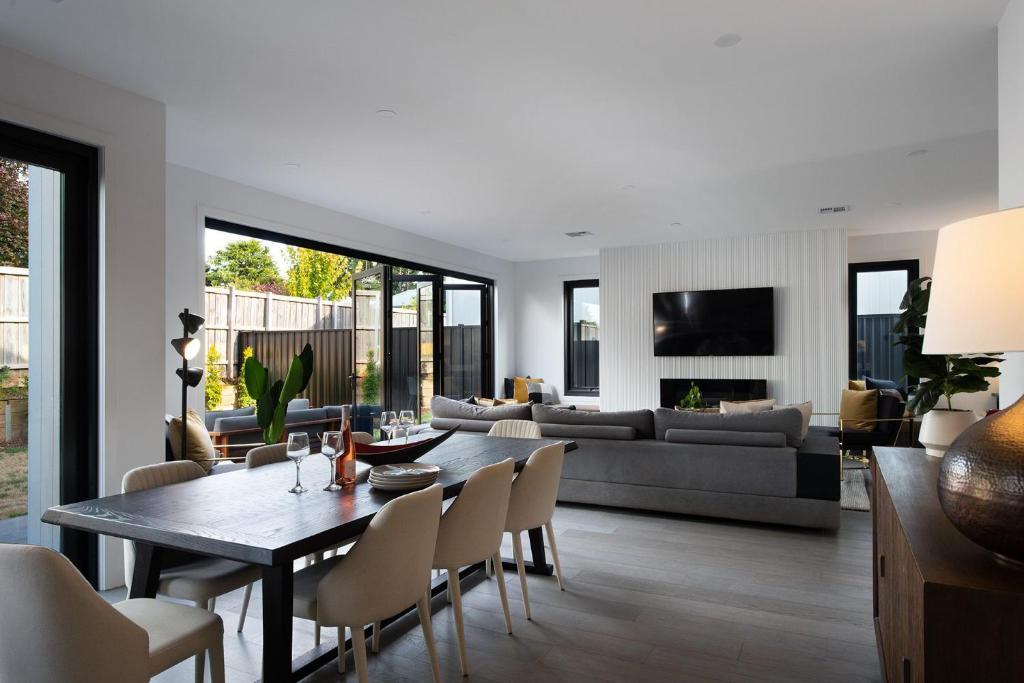 Kura Skymning- sleek Scandinavian design, Daylesford