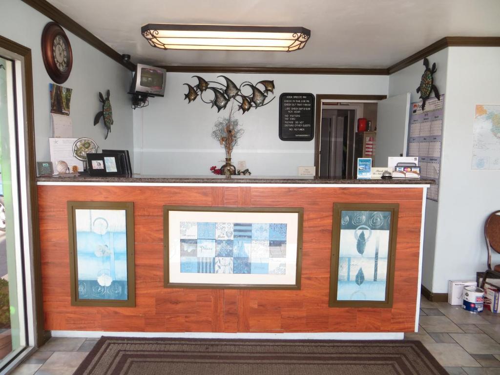 Aqua Breeze Inn photo