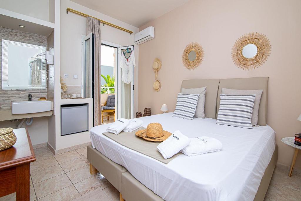 Despina Aparthotel by Philoxenia Hotel & SPA — Hotel rooms in Malia