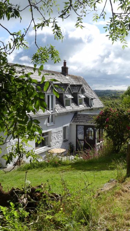 Higher Trenear Farm B&B, Helston
