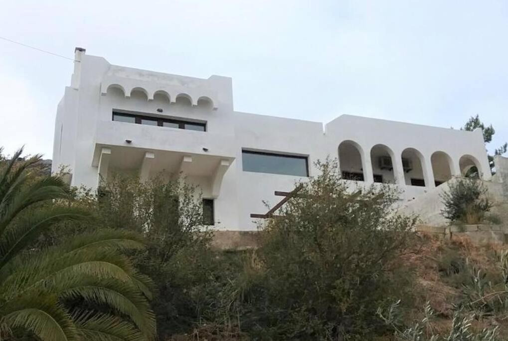 Spectacular Seaview Apartment, Alinda