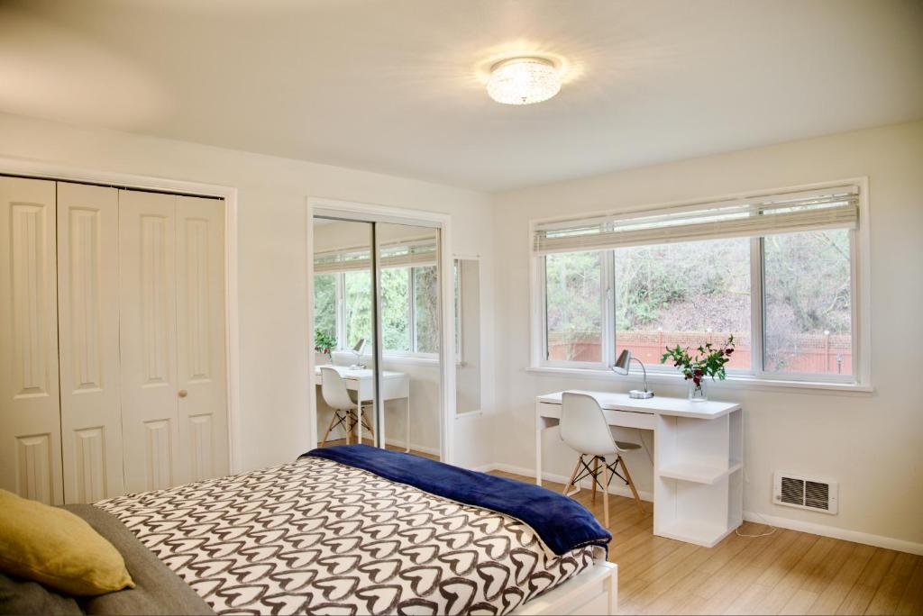 Private Seattle Getaway Home Near Lake Washington 전경