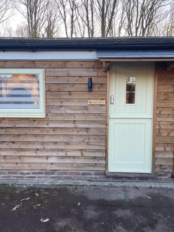 Beech Cottage, Wisborough Green photo 3