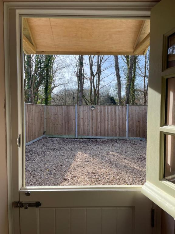 Beech Cottage, Wisborough Green photo 4