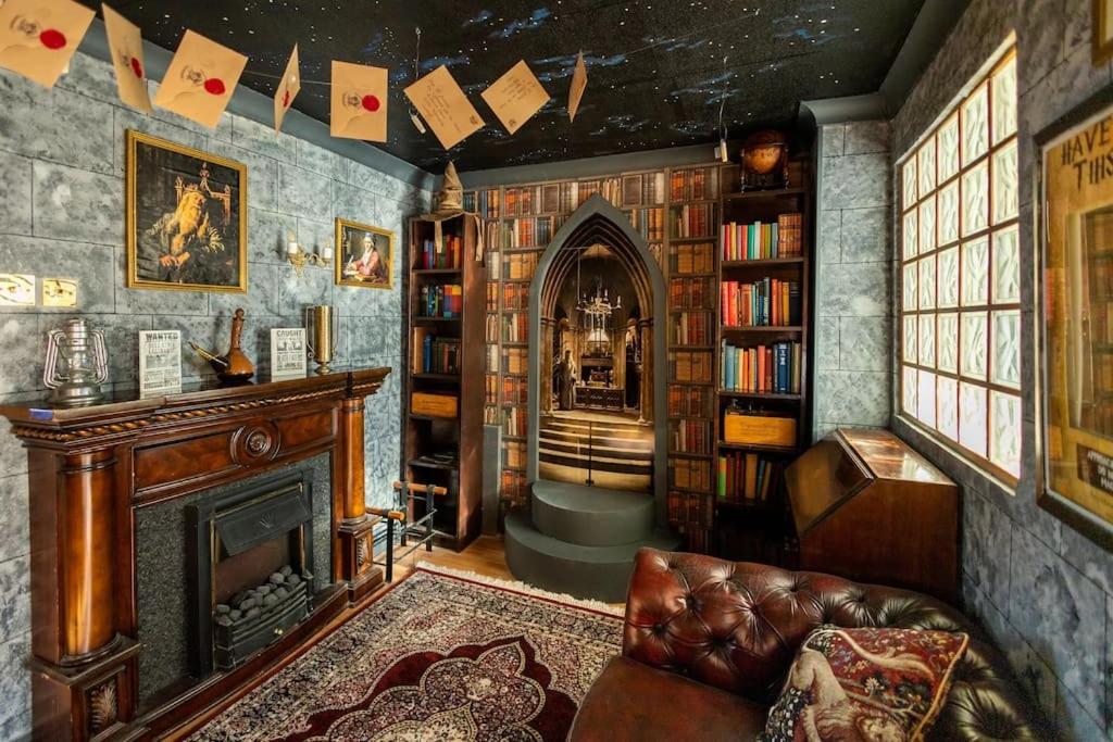 Hogwarts Hideaway Themed Property, Garston