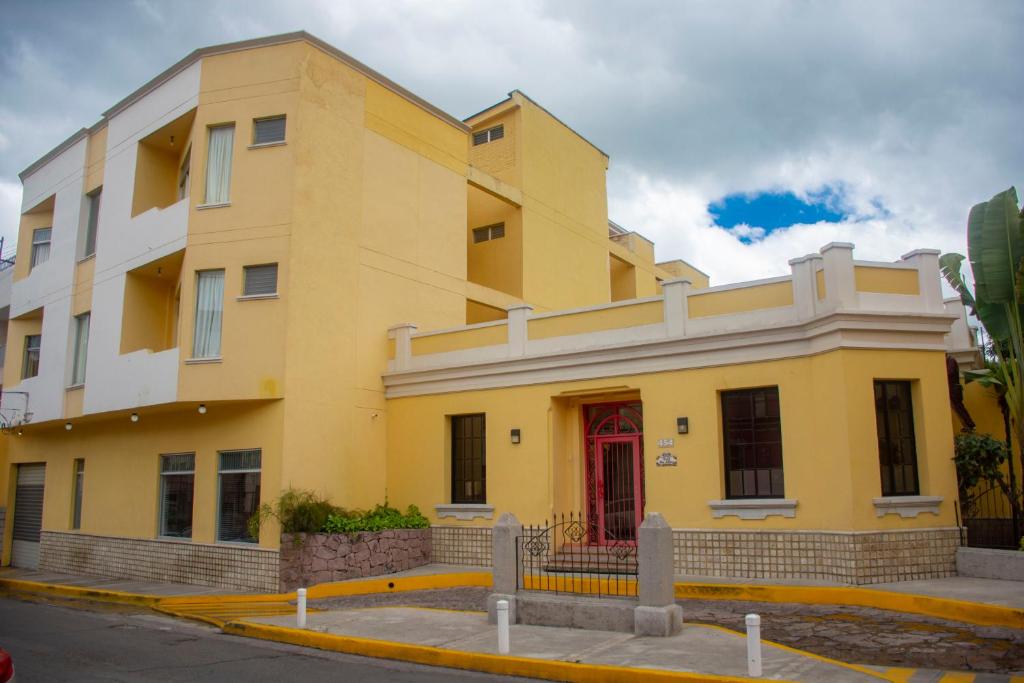 Hotel Mac Arthur photo