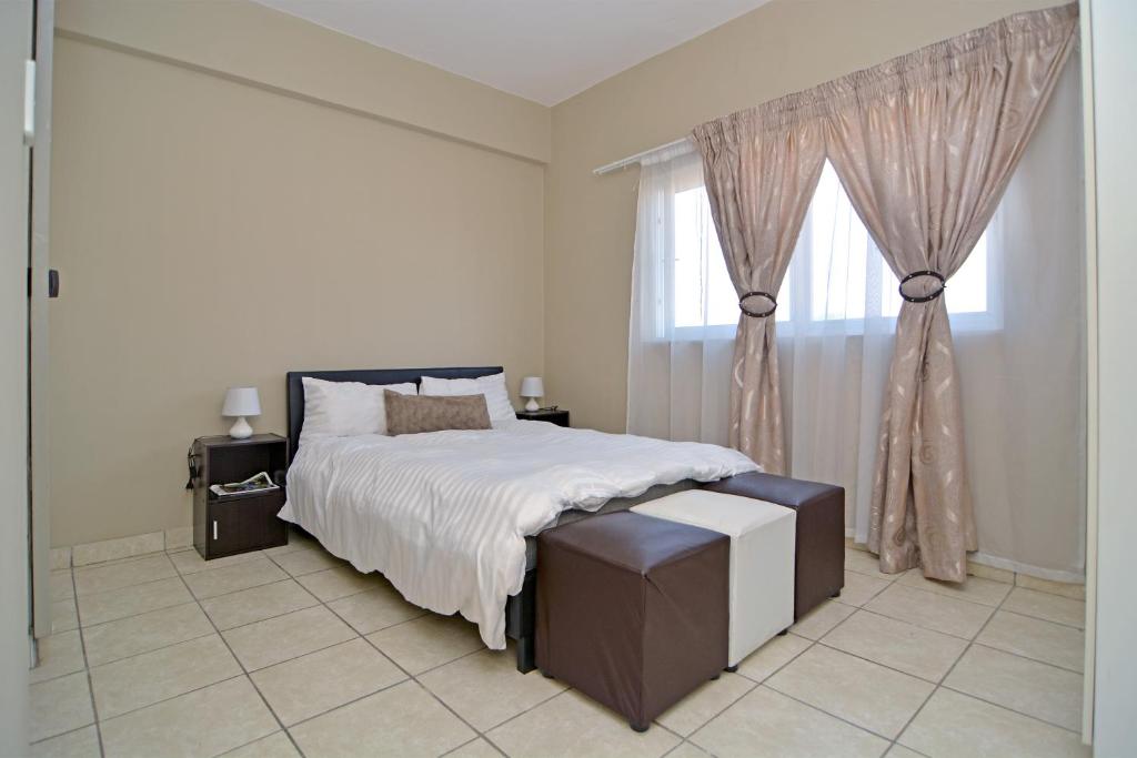 The Westpoint -Modern ,secure apartment, Roodepoort