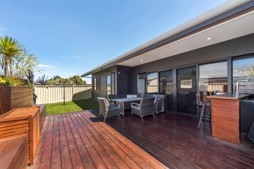 Bayside Luxury Escape Busselton with WiFi photo