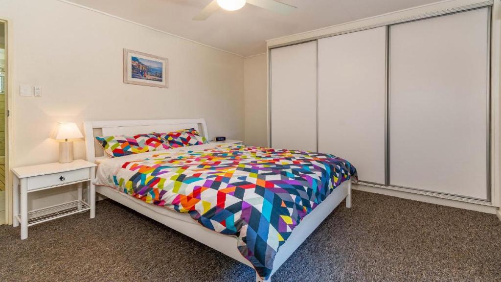 Comfy Ground Floor Unit opposite waterfront! Welsby Pde, Bongaree photo