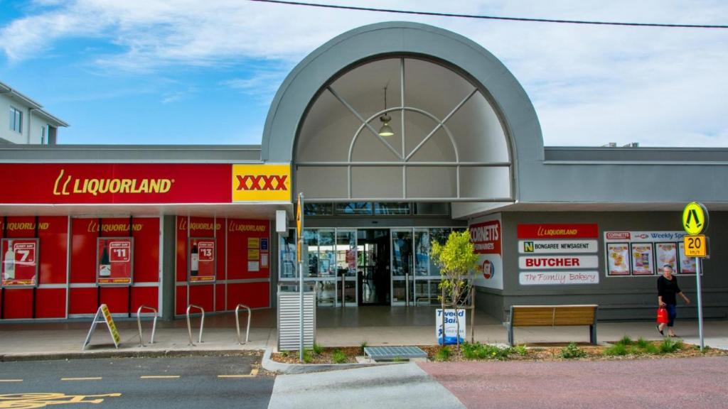 Comfy Ground Floor Unit opposite waterfront! Welsby Pde, Bongaree photo