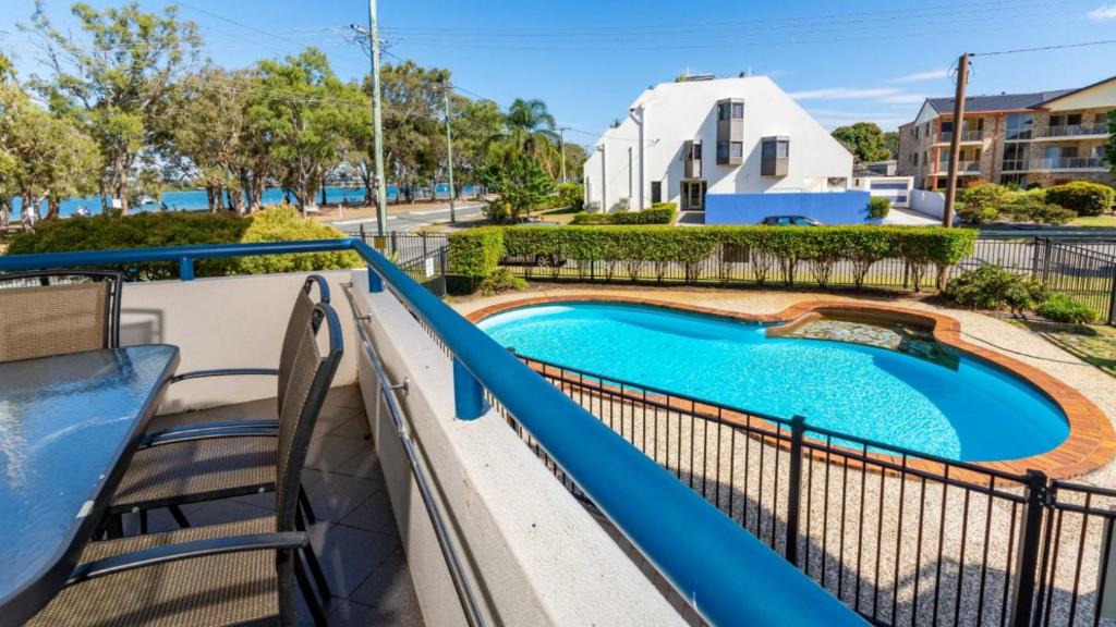 Everything you need including a pool! Karoonda Sands Apartments, Bongaree