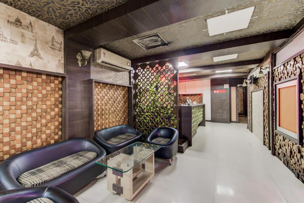 OYO 4312 Hotel Park Street photo