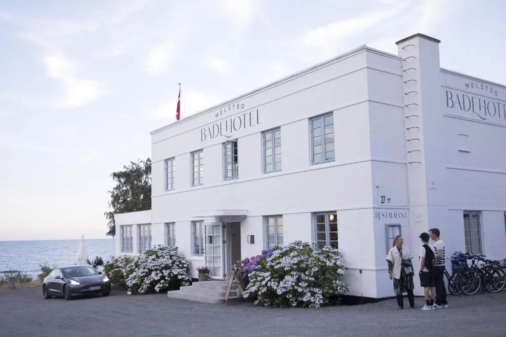 Melsted Badehotel, hotel in Gudhjem
